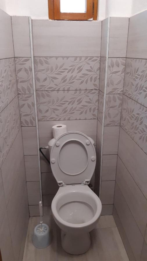 Guest House Astra ارباناسي المظهر الخارجي الصورة