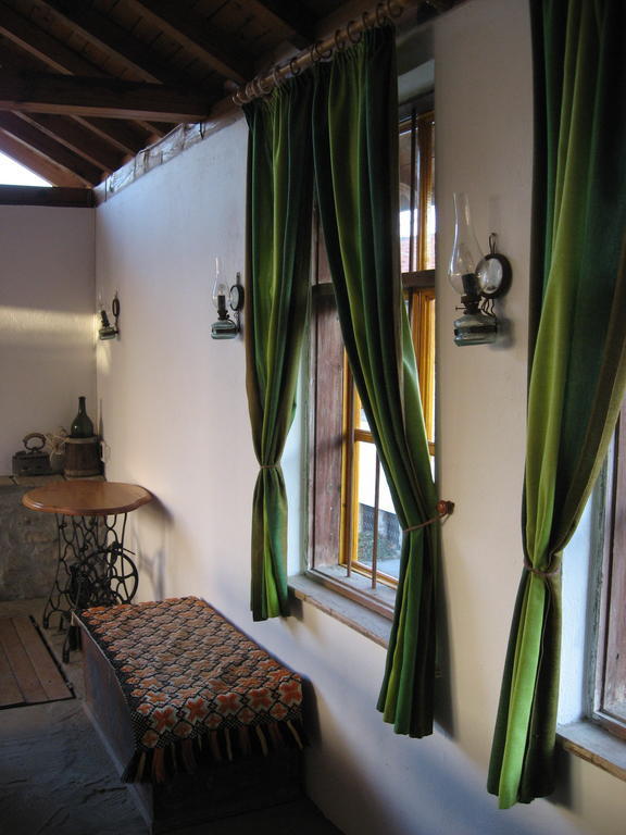 Guest House Astra ارباناسي المظهر الخارجي الصورة