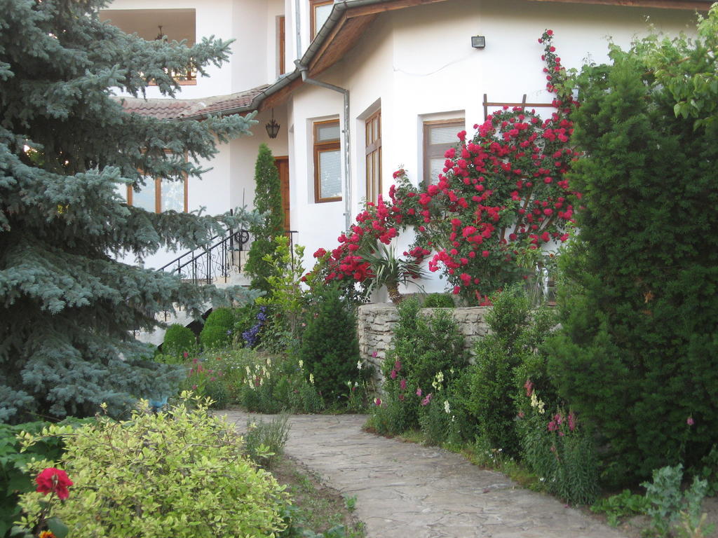Guest House Astra ارباناسي الغرفة الصورة